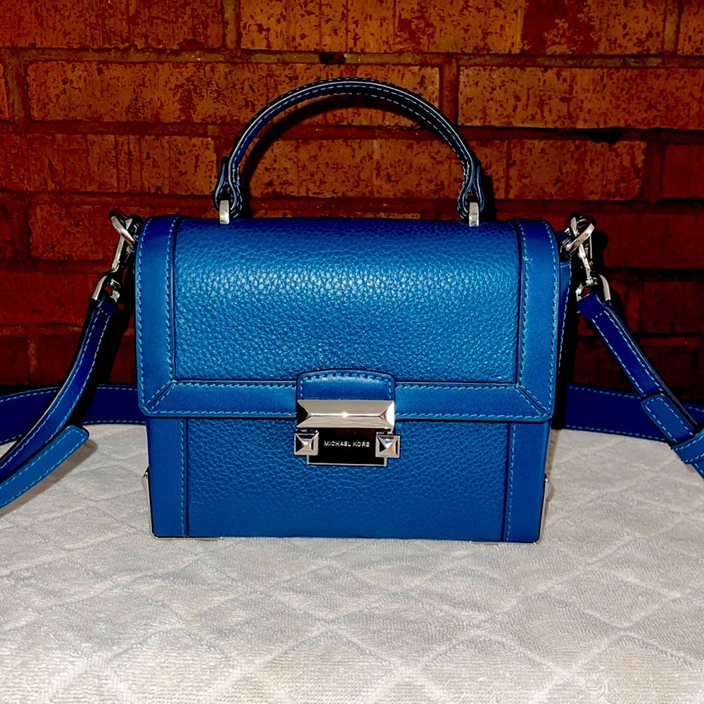 Michael Kors Trunk Crossbody shoulder bag